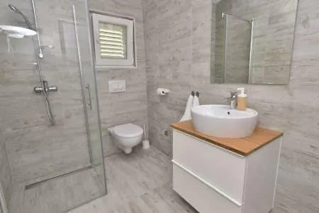 Vila Dinko Pridraga