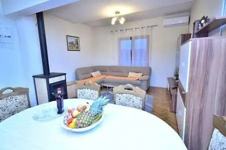 Villa Dinko *